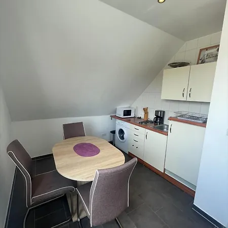 303 Schoene Monteur Bis 4 Personen Apartment *